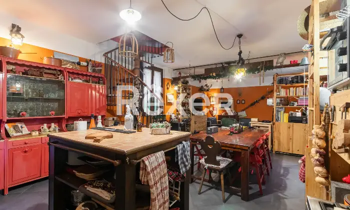 Rexer-Seregno-IN-PALAZZINA-APPARTAMENTO-DI-MQ-SU-LIVELLI-CON-BOX-Altro