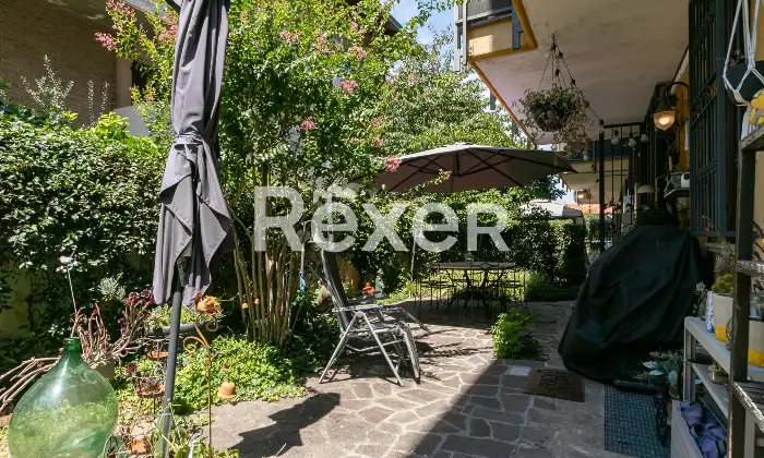 Rexer-Seregno-IN-PALAZZINA-APPARTAMENTO-DI-MQ-SU-LIVELLI-CON-BOX-Altro