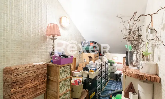 Rexer-Seregno-IN-PALAZZINA-APPARTAMENTO-DI-MQ-SU-LIVELLI-CON-BOX-Altro