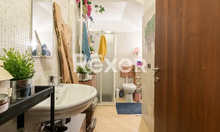 Rexer-Seregno-IN-PALAZZINA-APPARTAMENTO-DI-MQ-SU-LIVELLI-CON-BOX-Altro