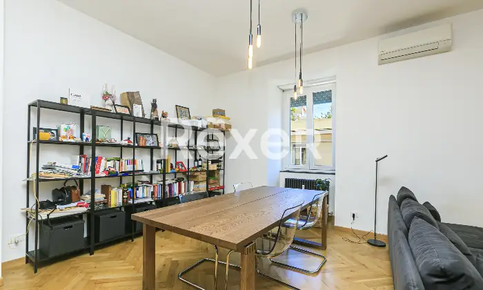 Rexer-Genova-Prestigioso-ultimo-piano-ristrutturato-con-terrazzo-nel-centro-di-Genova-Altro