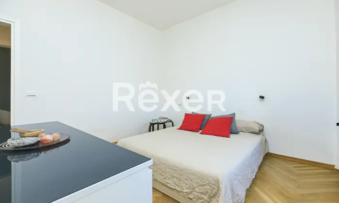 Rexer-Genova-Prestigioso-ultimo-piano-ristrutturato-con-terrazzo-nel-centro-di-Genova-Altro