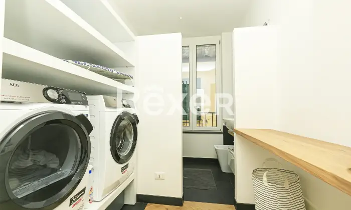 Rexer-Genova-Prestigioso-ultimo-piano-ristrutturato-con-terrazzo-nel-centro-di-Genova-Altro