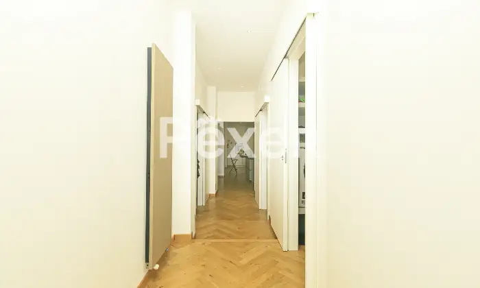 Rexer-Genova-Prestigioso-ultimo-piano-ristrutturato-con-terrazzo-nel-centro-di-Genova-Altro