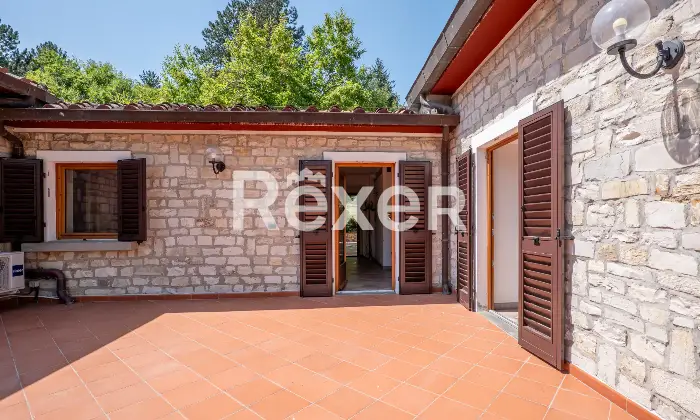 Rexer-Borgo-San-Lorenzo-Villa-indipendente-immersa-nel-verde-delle-colline-del-Mugello-Terrazzo