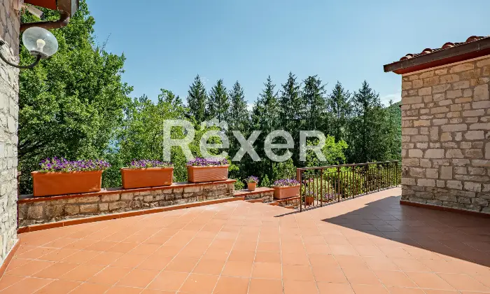 Rexer-Borgo-San-Lorenzo-Villa-indipendente-immersa-nel-verde-delle-colline-del-Mugello-Terrazzo