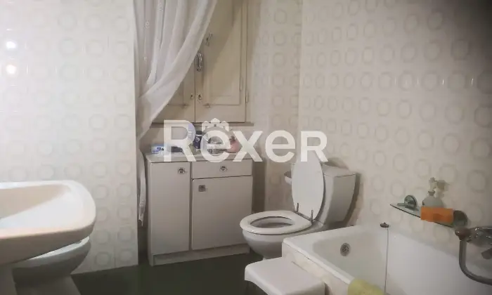 Rexer-Lentini-Casa-indipendente-di-circa-mq-con-cortile-interno-e-garage-a-Lentini-SR-Altro