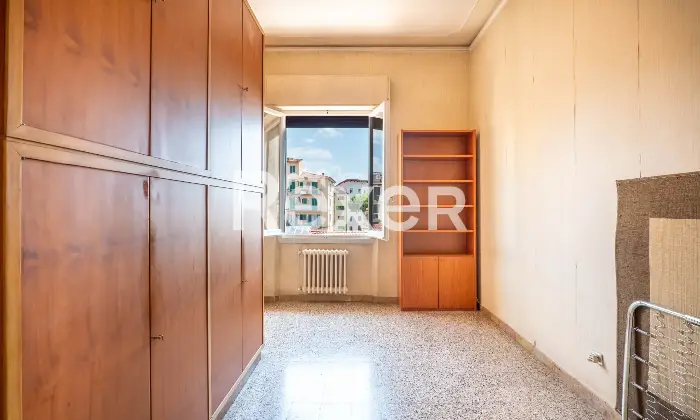 Rexer-Firenze-Via-Uzzano-vani-con-balconetermoautonomo-Altro