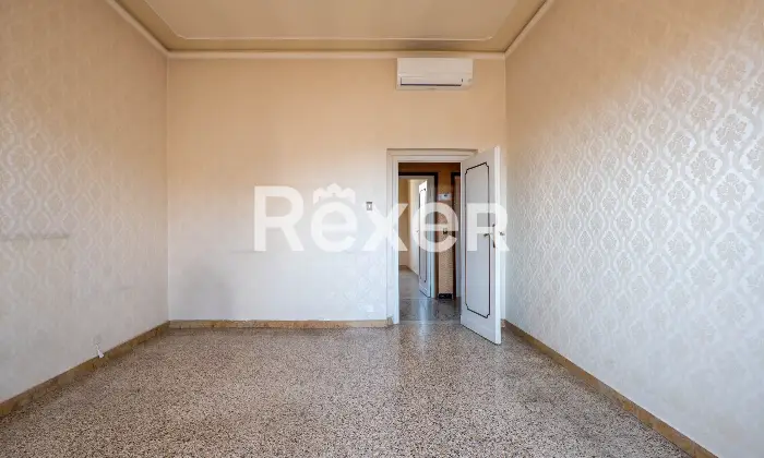 Rexer-Firenze-Via-Uzzano-vani-con-balconetermoautonomo-Altro