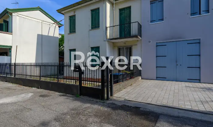 Rexer-Padova-Casa-accostata-con-giardino-in-quartiere-San-Giuseppe-Altro