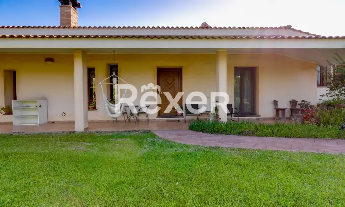 Rexer-Narbolia-Splendida-villa-immersa-nel-verde-alle-porte-di-Narbolia-Altro
