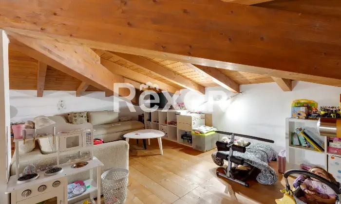 Rexer-Narbolia-Splendida-villa-immersa-nel-verde-alle-porte-di-Narbolia-Altro