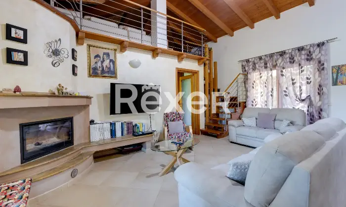Rexer-Narbolia-Splendida-villa-immersa-nel-verde-alle-porte-di-Narbolia-Altro