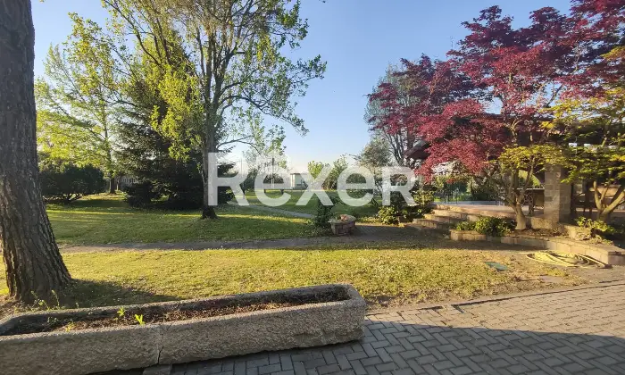 Rexer-Cergnago-Vendesi-complesso-artigianale-e-commerciale-con-ampio-lotto-mq-di-propriet-Altro
