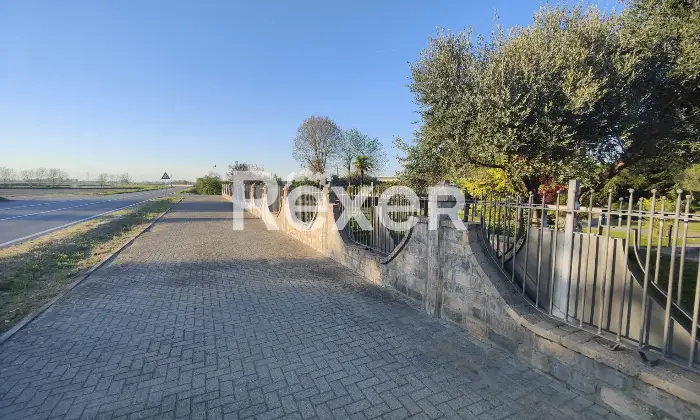Rexer-Cergnago-Vendesi-complesso-artigianale-e-commerciale-con-ampio-lotto-mq-di-propriet-Altro