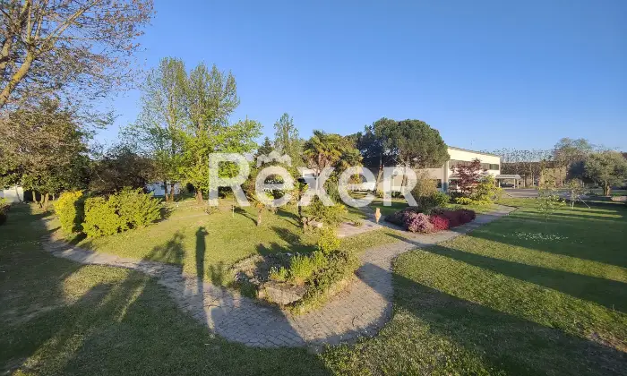 Rexer-Cergnago-Vendesi-complesso-artigianale-e-commerciale-con-ampio-lotto-mq-di-propriet-Altro
