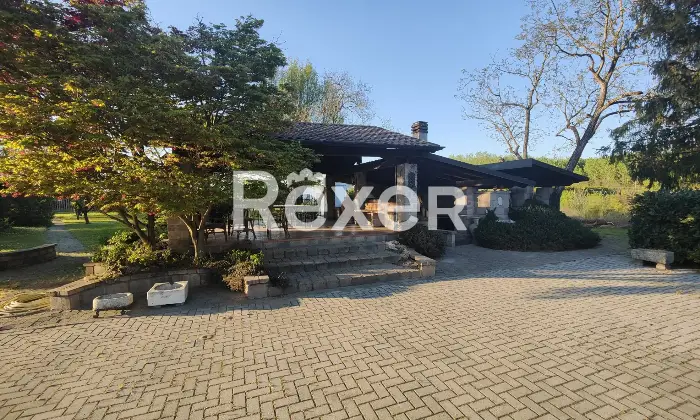 Rexer-Cergnago-Vendesi-complesso-artigianale-e-commerciale-con-ampio-lotto-mq-di-propriet-Altro