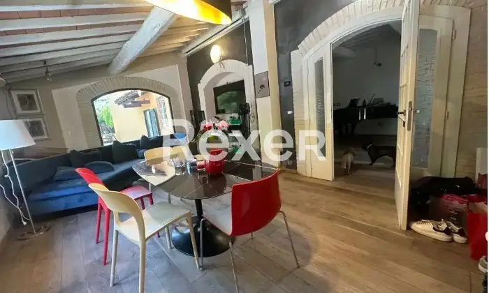 Rexer-Vinci-Villetta-libera-su-tre-lati-con-giardino-veranda-e-fotovoltaico-Classe-A-Altro