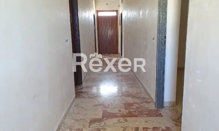 Rexer-Ricadi-Appartamento-indipendente-di-una-casa-bifamiliare-Corridoio
