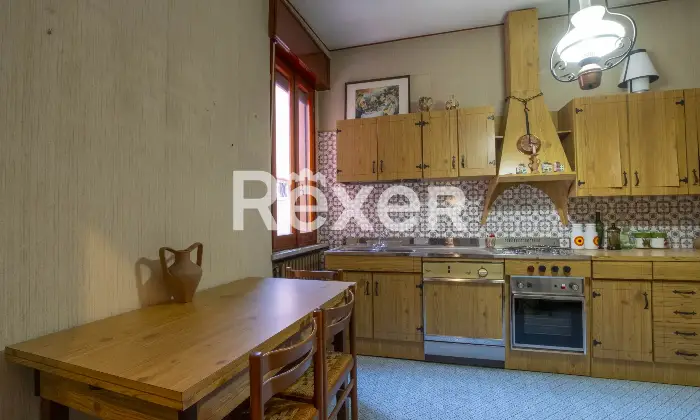Rexer-Forlimpopoli-Appartamento-al-primo-piano-con-garage-ripostigli-e-sottotetto-Altro