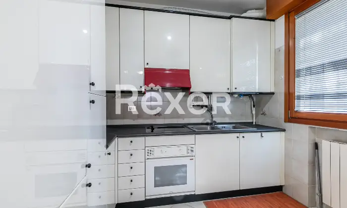 Rexer-Bologna-Zona-Mazzini-appartamento-mq-con-cantina-e-garage-Altro