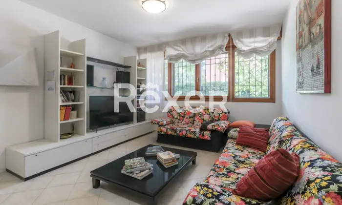 Rexer-Bologna-Zona-Mazzini-appartamento-mq-con-cantina-e-garage-Altro