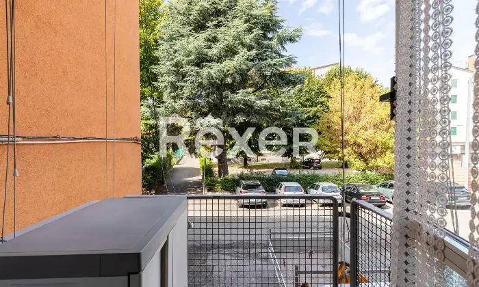 Rexer-Bologna-Borgo-Panigale-appartamento-mq-con-balcone-e-cantina-Altro
