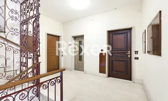 Rexer-Brescia-Quadrilocale-piano-alto-con-box-auto-Altro