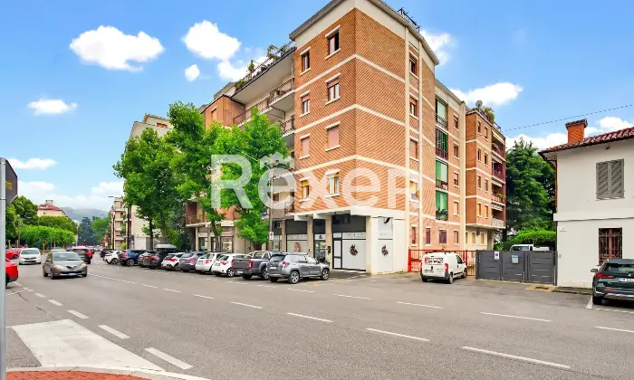 Rexer-Brescia-Quadrilocale-piano-alto-con-box-auto-Altro