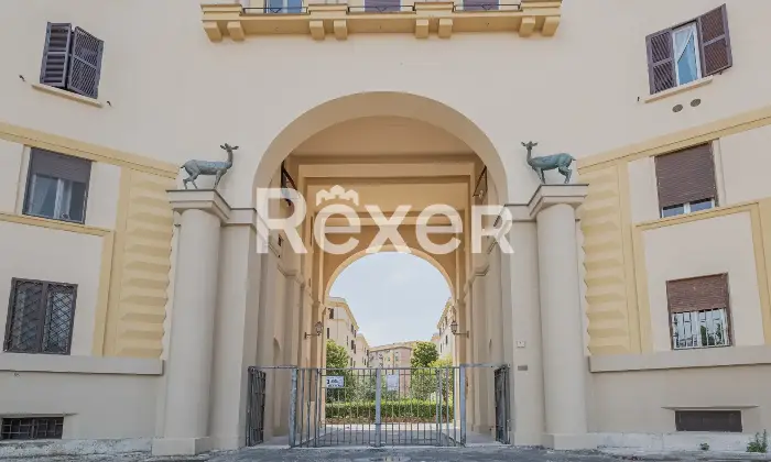 Rexer-Roma-CASAL-BERTONE-Nuda-proprieta-trilocale-in-palazzao-depoca-ristrutturato-Altro