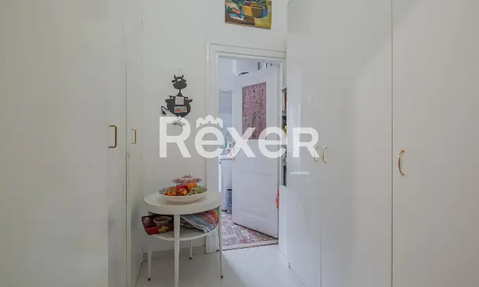Rexer-Roma-CASAL-BERTONE-Nuda-proprieta-trilocale-in-palazzao-depoca-ristrutturato-Altro