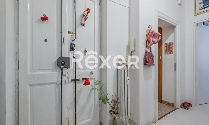 Rexer-Roma-CASAL-BERTONE-Nuda-proprieta-trilocale-in-palazzao-depoca-ristrutturato-Altro