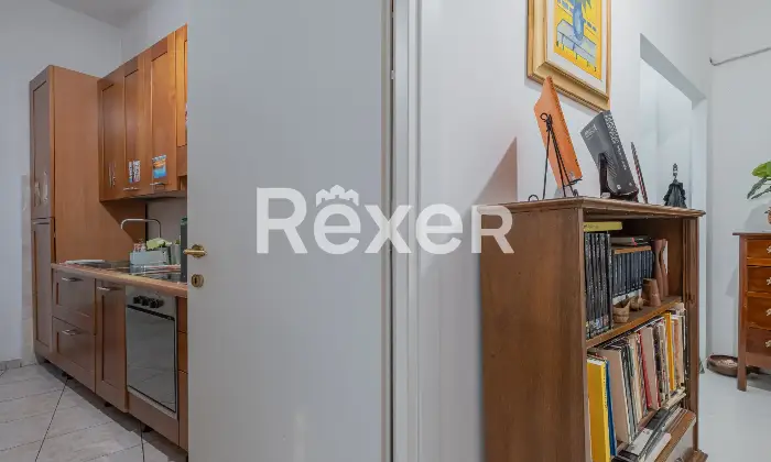 Rexer-Roma-CASAL-BERTONE-Nuda-proprieta-trilocale-in-palazzao-depoca-ristrutturato-Altro