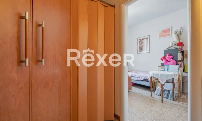 Rexer-Roma-CASAL-BERTONE-Nuda-proprieta-trilocale-in-palazzao-depoca-ristrutturato-Altro