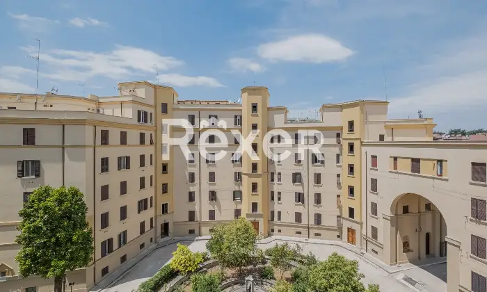 Rexer-Roma-CASAL-BERTONE-Nuda-proprieta-trilocale-in-palazzo-depoca-ristrutturato-Altro