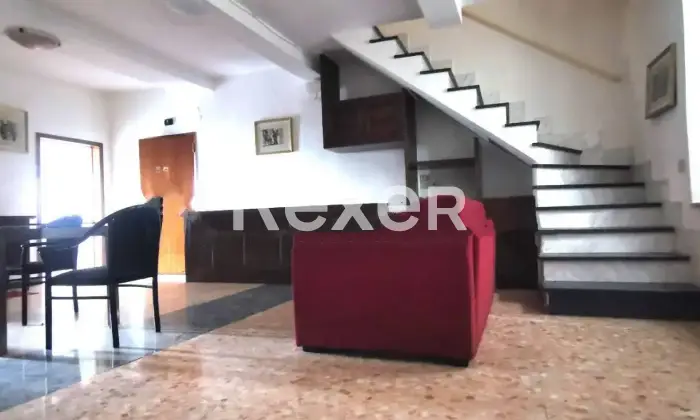 Rexer-Monticiano-Ampio-appartamento-su-due-livelli-con-terrazza-panoramica-nel-centro-storico-a-Monticiano-Altro