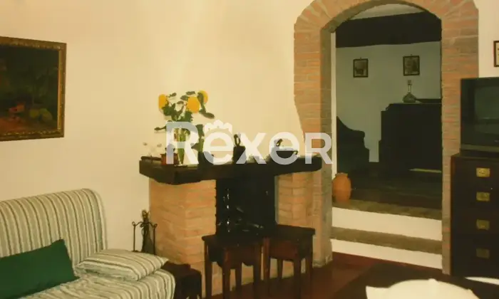 Rexer-Sorano-Casa-indipendente-in-vendita-in-Localit-Poderetto-Altro