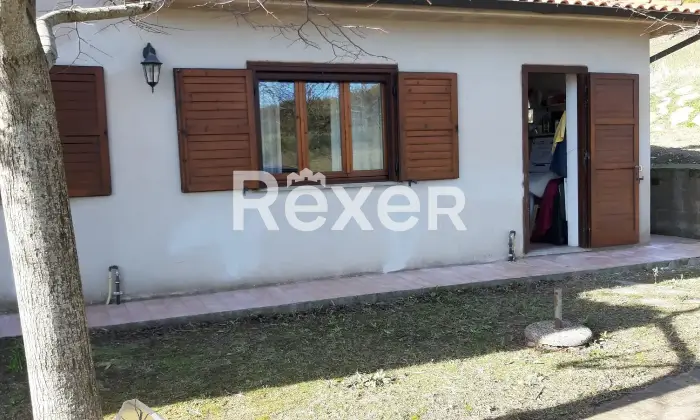 Rexer-Sorano-Villa-panoramica-con-uliveto-e-ampio-terreno-in-vendita-a-Sorano-Localit-Poderetto-Altro