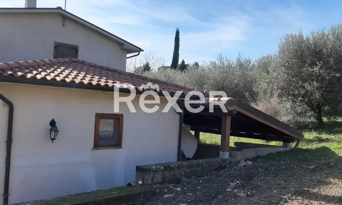 Rexer-Sorano-Villa-panoramica-con-uliveto-e-ampio-terreno-in-vendita-a-Sorano-Localit-Poderetto-Altro