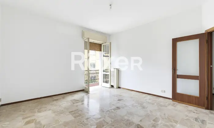 Rexer-Brescia-Trilocale-Mompiano-con-balcone-e-box-auto-Altro
