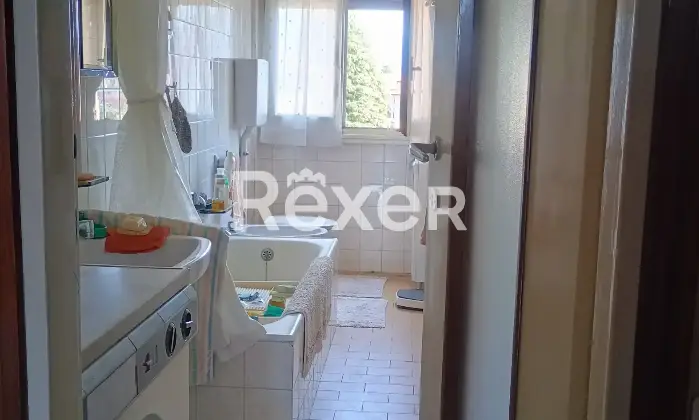 Rexer-Olgiate-Comasco-Trilocale-Bagno