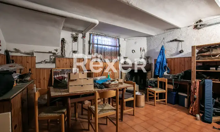 Rexer-Bologna-immobile-cielo-terra-con-giardino-e-garage-Altro