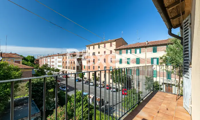 Rexer-Bologna-immobile-cielo-terra-con-giardino-e-garage-Altro