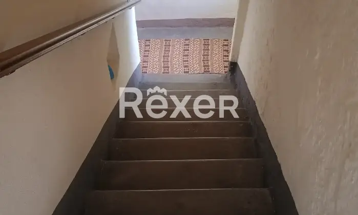 Rexer-Valsolda-Terratetto-disposto-su-livelli-nel-borgo-antico-di-Drano-Altro