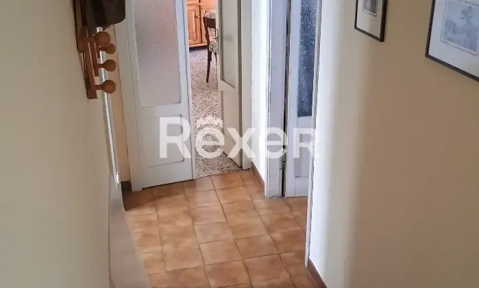 Rexer-Valsolda-Terratetto-disposto-su-livelli-nel-borgo-antico-di-Drano-Altro