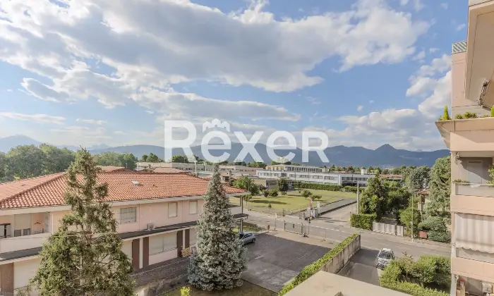Rexer-Gorle-Bilocale-con-ampio-terrazzo-box-e-ascensore-Altro