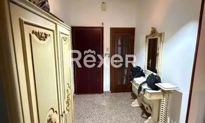 Rexer-Livorno-Ampio-appartamento-con-posto-auto-e-cantina-Quartiere-Coteto-Livorno-Altro