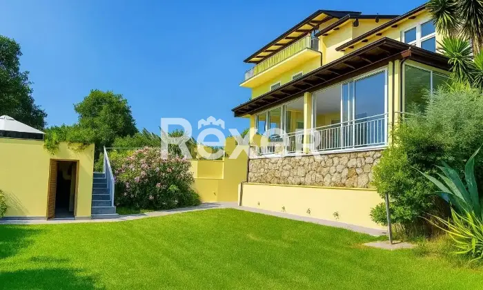 Rexer-Massarosa-Villa-panoramica-con-piscina-e-vista-mare-sulle-colline-della-Versilia-Altro