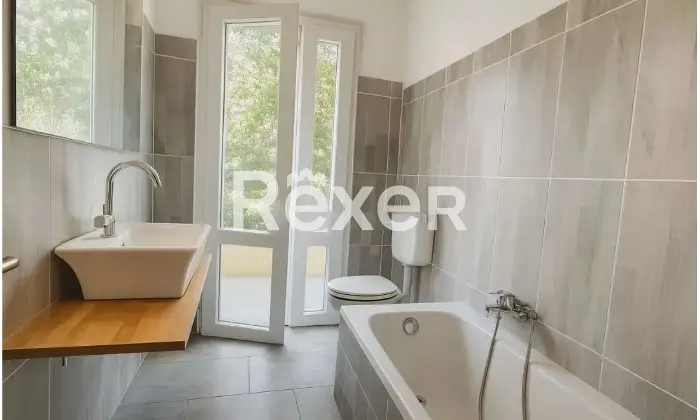 Rexer-Massarosa-Villa-panoramica-con-piscina-e-vista-mare-sulle-colline-della-Versilia-Altro