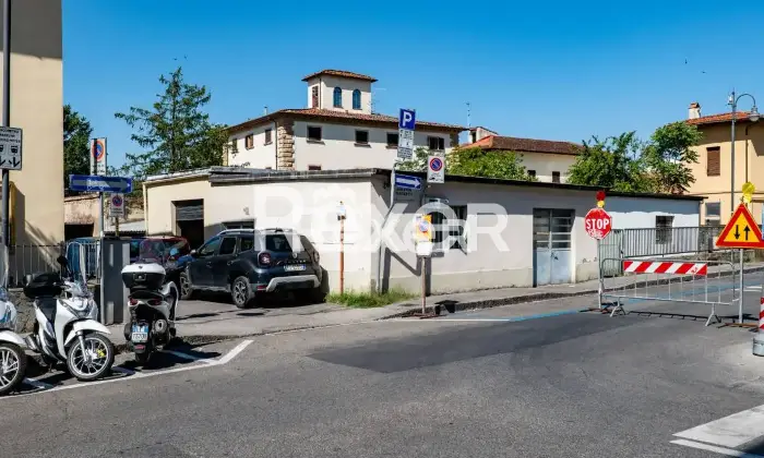 Rexer-Sesto-Fiorentino-Via-Pascoli-laboratoriomagazzino-di-mq-Altro